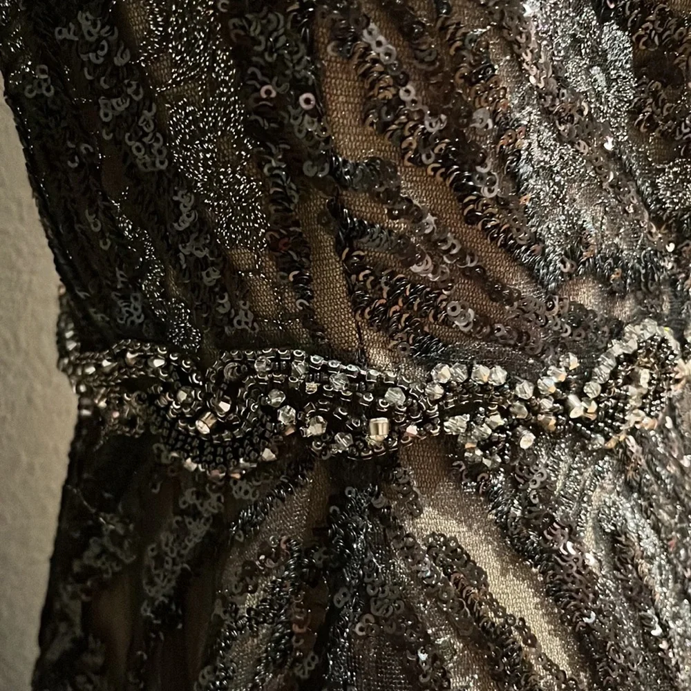 Max Duggal EMBELLISHED FEATHER CAP SLEEVE DRESS NWT 79339 - Picture 11 of 13